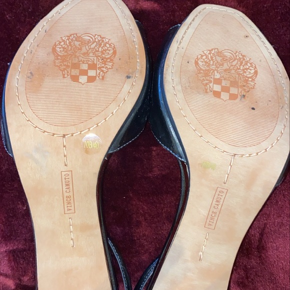 Vince Camuto Tezer T-Strap Heels (US 10) - Picture 4 of 9